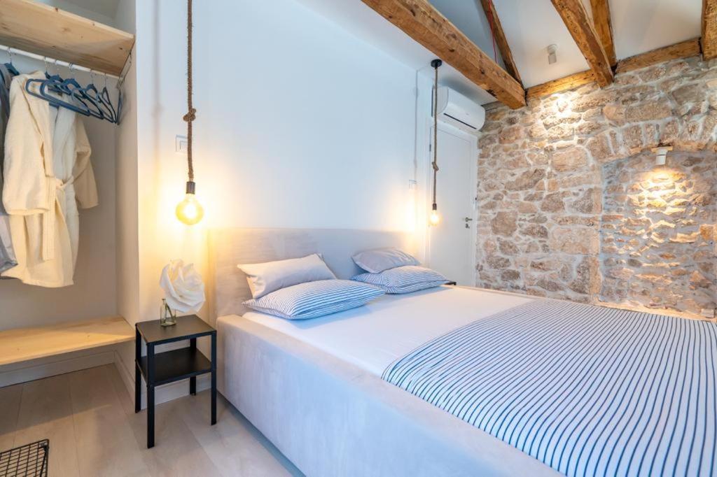 Villa House Franulich Stara Baška Exterior foto